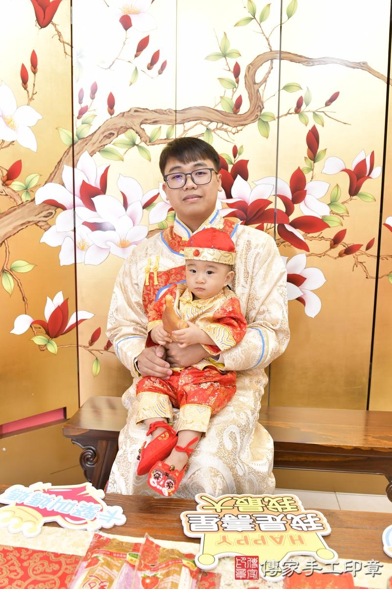 傳家手工印章台北店、抓周、度晬、中國風會場、抓周道具物品、抓周證書、滿周歲、澈澈寶寶、台北市、拍照、生日快樂 傳家手工印章台北店、抓周、度晬、中國風會場、抓周道具物品、抓周證書、滿周歲、澈澈寶寶、台北市、拍照、生日快樂