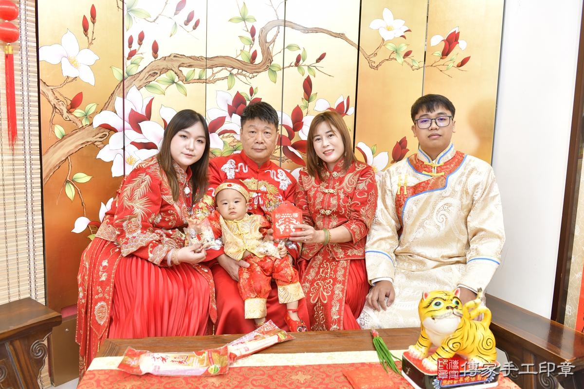 傳家手工印章台北店、抓周、度晬、中國風會場、抓周道具物品、抓周證書、滿周歲、澈澈寶寶、台北市、拍照、生日快樂 傳家手工印章台北店、抓周、度晬、中國風會場、抓周道具物品、抓周證書、滿周歲、澈澈寶寶、台北市、拍照、生日快樂