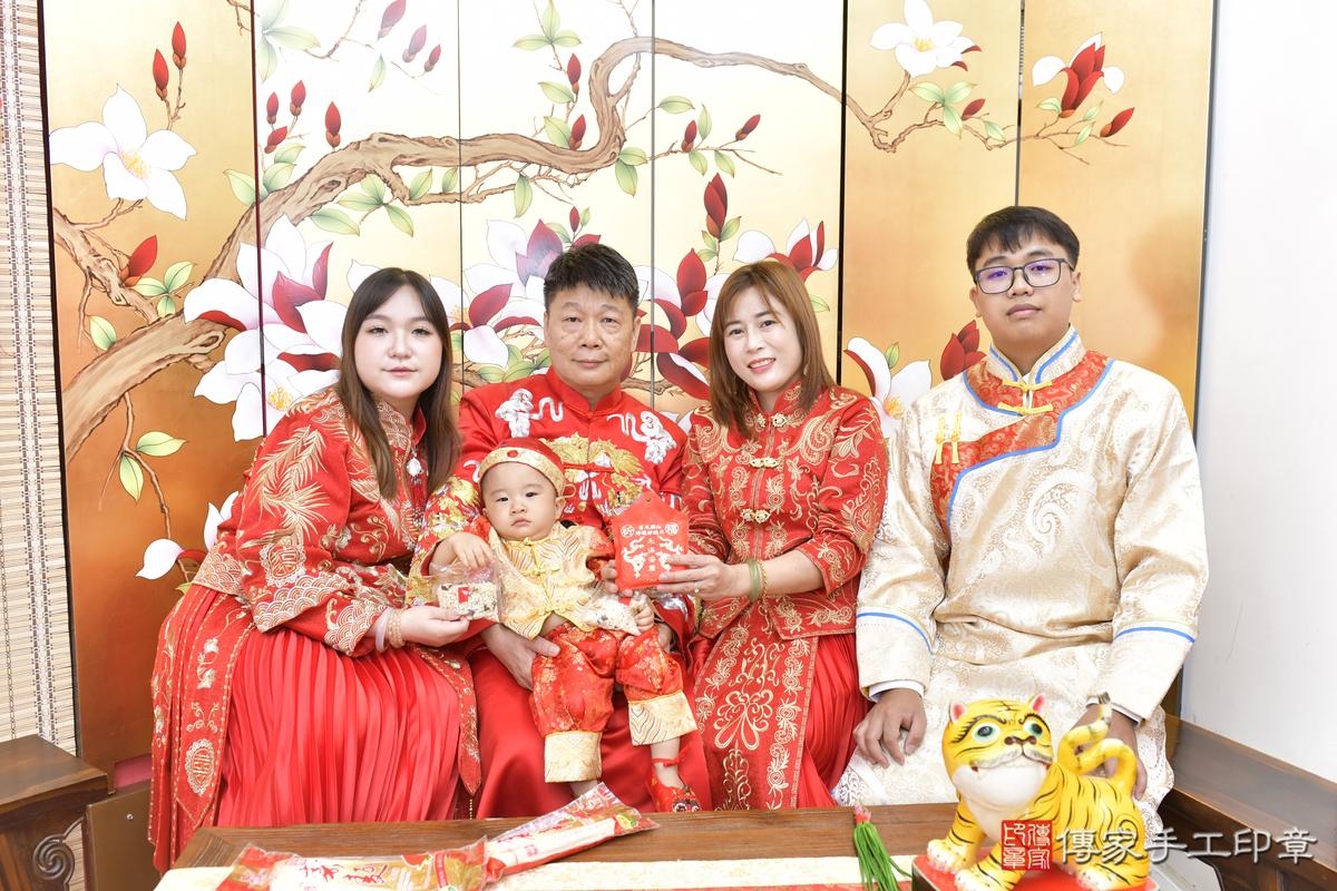 傳家手工印章台北店、抓周、度晬、中國風會場、抓周道具物品、抓周證書、滿周歲、澈澈寶寶、台北市、拍照、生日快樂 傳家手工印章台北店、抓周、度晬、中國風會場、抓周道具物品、抓周證書、滿周歲、澈澈寶寶、台北市、拍照、生日快樂