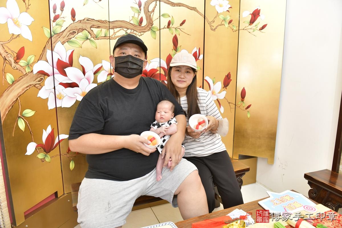 傳家手工印章新竹店、剃頭、滿月、剃胎毛、剃頭十禮、睿睿寶寶、新竹市、拍照、生日快樂 傳家手工印章新竹店、剃頭、滿月、剃胎毛、剃頭十禮、睿睿寶寶、新竹市、拍照、生日快樂