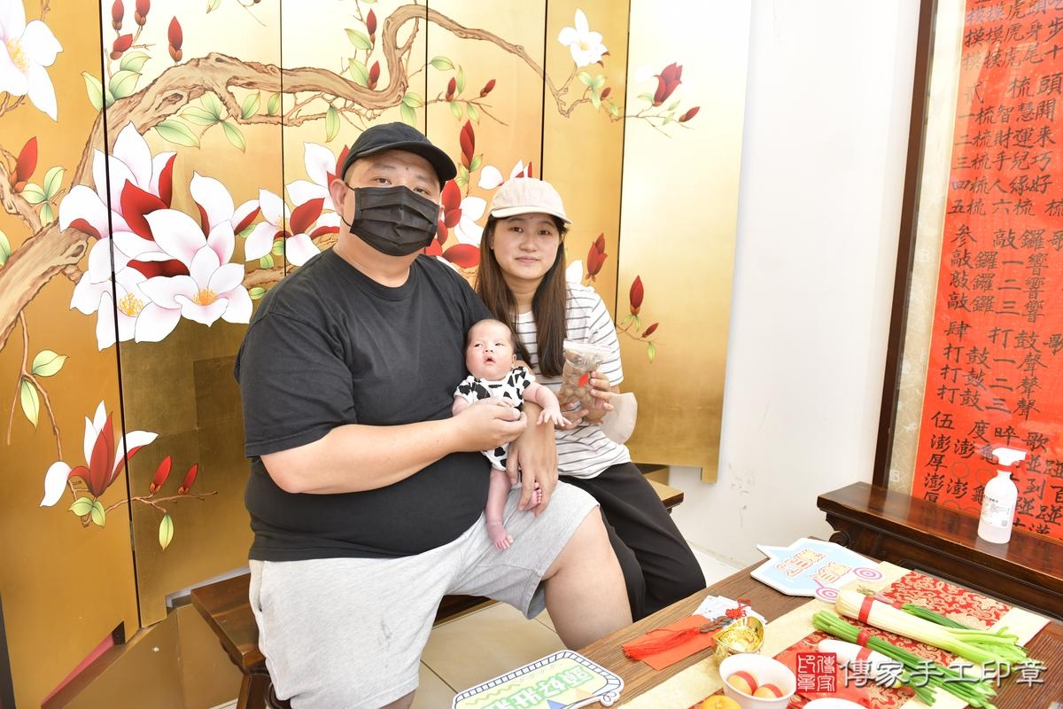 傳家手工印章新竹店、剃頭、滿月、剃胎毛、剃頭十禮、睿睿寶寶、新竹市、拍照、生日快樂 傳家手工印章新竹店、剃頭、滿月、剃胎毛、剃頭十禮、睿睿寶寶、新竹市、拍照、生日快樂