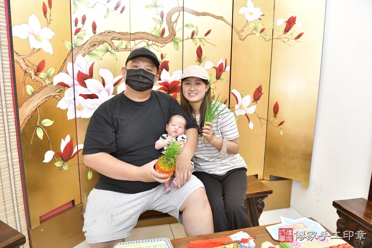 傳家手工印章新竹店、剃頭、滿月、剃胎毛、剃頭十禮、睿睿寶寶、新竹市、拍照、生日快樂 傳家手工印章新竹店、剃頭、滿月、剃胎毛、剃頭十禮、睿睿寶寶、新竹市、拍照、生日快樂