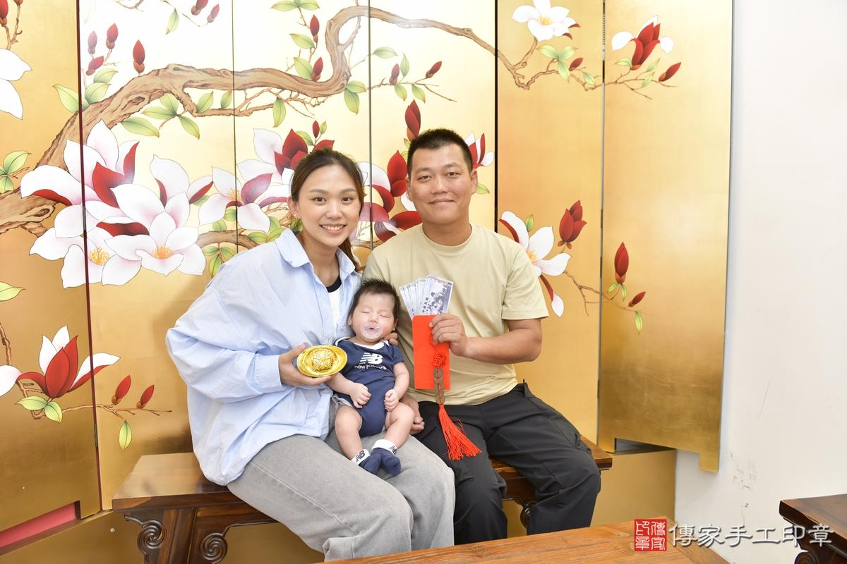 傳家手工印章新竹店、剃頭、滿月、剃胎毛、剃頭十禮、小誠寶寶、新竹市、拍照、生日快樂