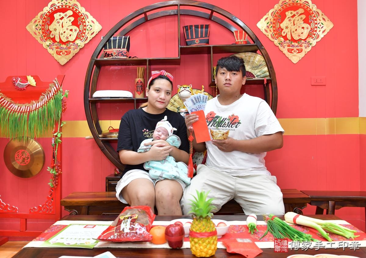 傳家手工印章桃園店、剃頭、滿月、剃胎毛、剃頭十禮、宸宸寶寶、桃園市、拍照、生日快樂 傳家手工印章桃園店、剃頭、滿月、剃胎毛、剃頭十禮、宸宸寶寶、桃園市、拍照、生日快樂