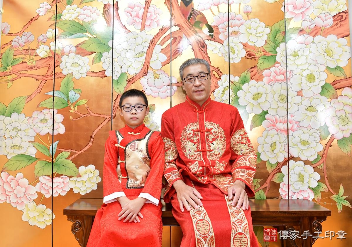傳家手工印章桃園店、抓周、度晬、中國風會場、抓周道具物品、抓周證書、滿周歲、小晴寶寶、桃園市、拍照、生日快樂 傳家手工印章桃園店、抓周、度晬、中國風會場、抓周道具物品、抓周證書、滿周歲、小晴寶寶、桃園市、拍照、生日快樂