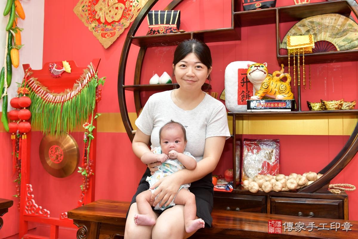 傳家手工印章桃園店、剃頭、滿月、剃胎毛、剃頭十禮、愷愷寶寶、桃園市、拍照、生日快樂 傳家手工印章桃園店、剃頭、滿月、剃胎毛、剃頭十禮、愷愷寶寶、桃園市、拍照、生日快樂
