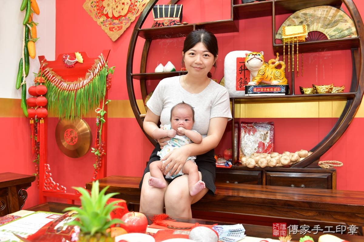 傳家手工印章桃園店、剃頭、滿月、剃胎毛、剃頭十禮、愷愷寶寶、桃園市、拍照、生日快樂 傳家手工印章桃園店、剃頭、滿月、剃胎毛、剃頭十禮、愷愷寶寶、桃園市、拍照、生日快樂