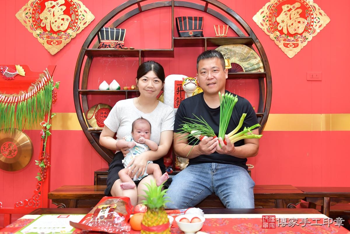 傳家手工印章桃園店、剃頭、滿月、剃胎毛、剃頭十禮、愷愷寶寶、桃園市、拍照、生日快樂 傳家手工印章桃園店、剃頭、滿月、剃胎毛、剃頭十禮、愷愷寶寶、桃園市、拍照、生日快樂