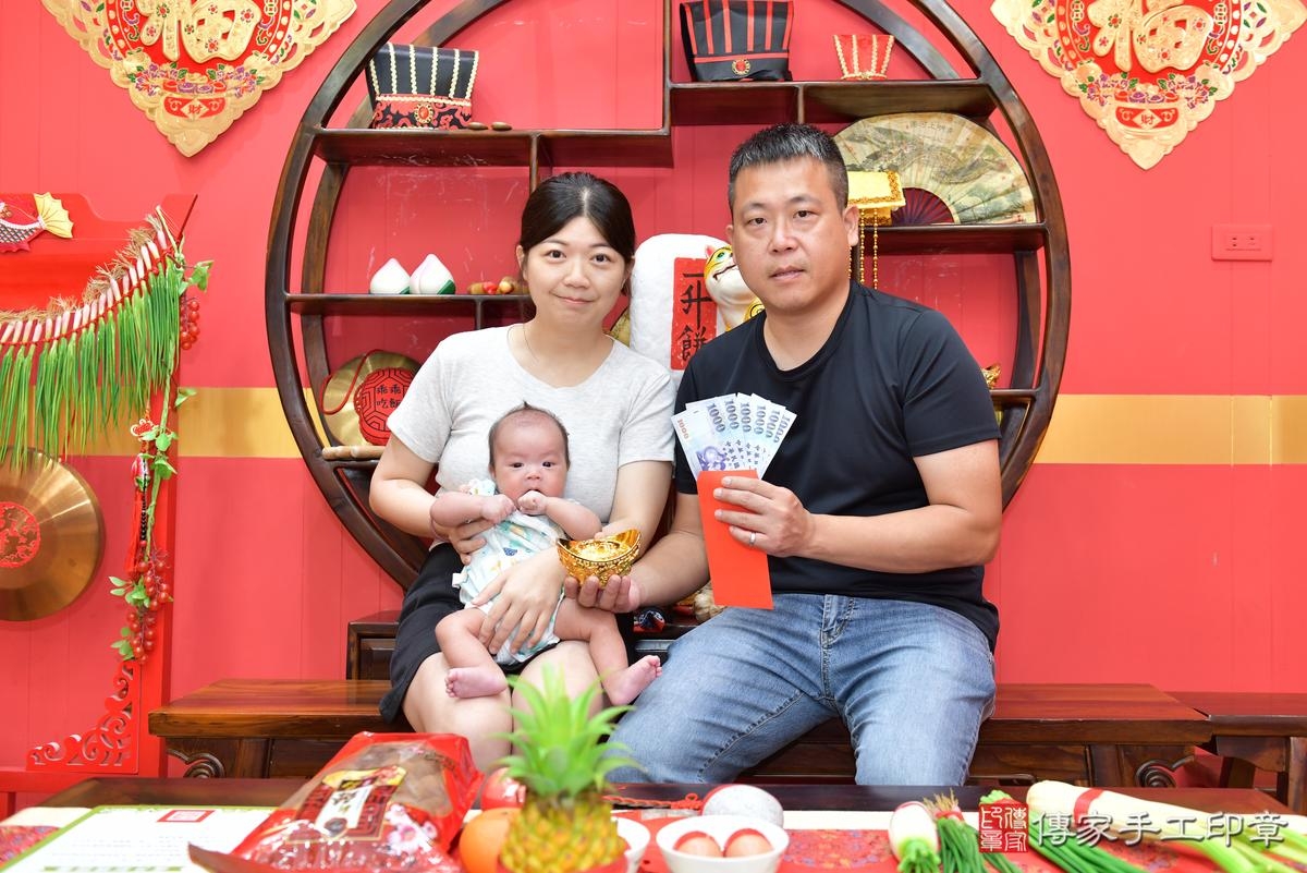 傳家手工印章桃園店、剃頭、滿月、剃胎毛、剃頭十禮、愷愷寶寶、桃園市、拍照、生日快樂 傳家手工印章桃園店、剃頭、滿月、剃胎毛、剃頭十禮、愷愷寶寶、桃園市、拍照、生日快樂