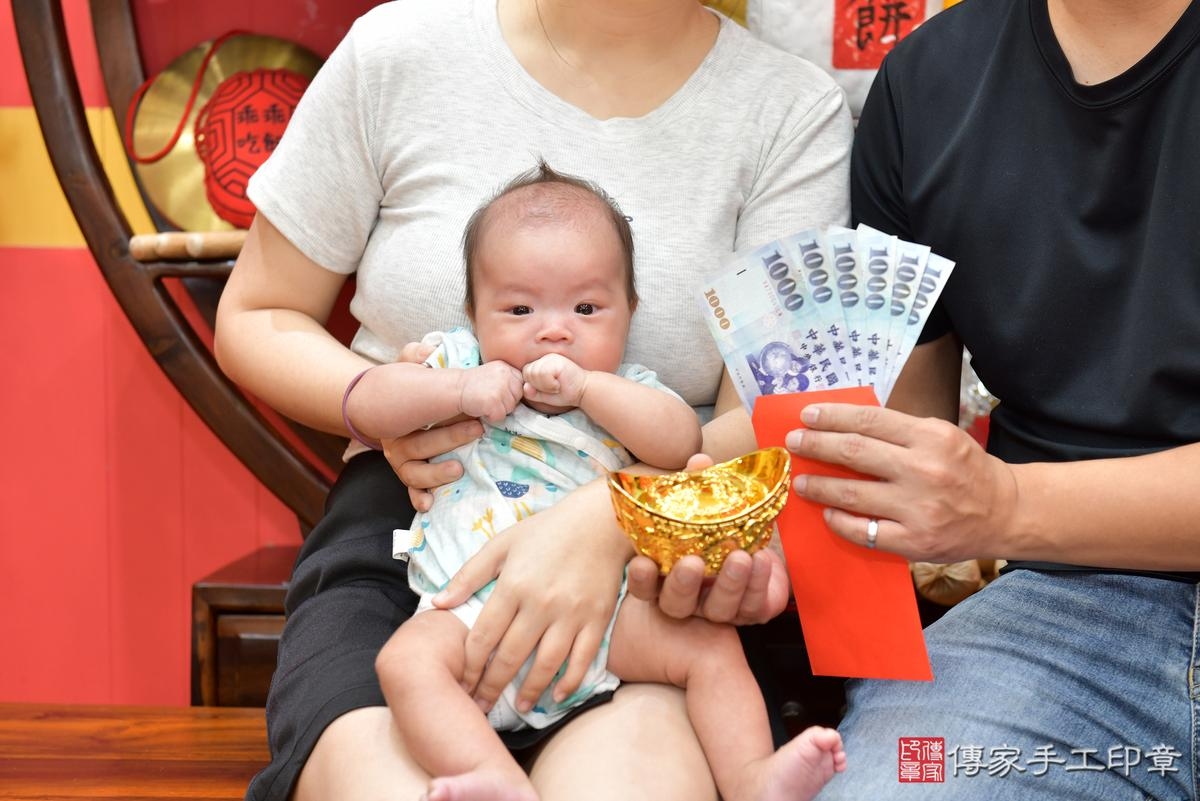 傳家手工印章桃園店、剃頭、滿月、剃胎毛、剃頭十禮、愷愷寶寶、桃園市、拍照、生日快樂 傳家手工印章桃園店、剃頭、滿月、剃胎毛、剃頭十禮、愷愷寶寶、桃園市、拍照、生日快樂