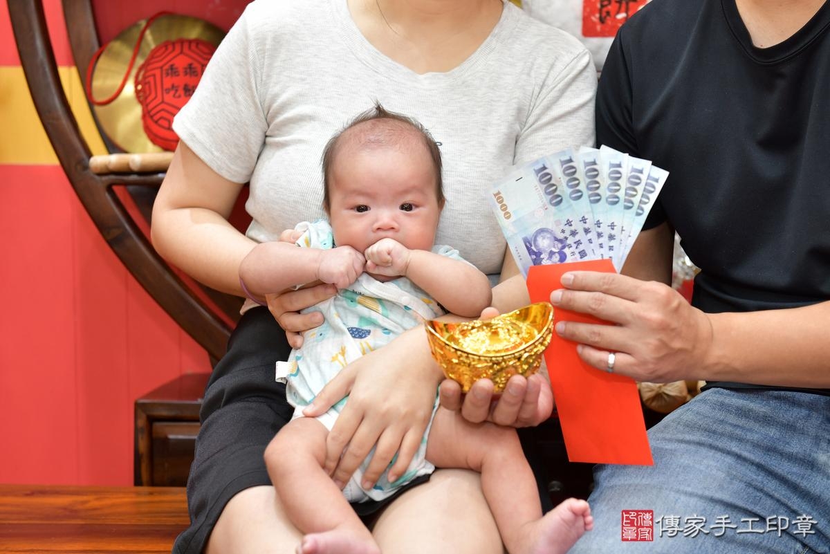 傳家手工印章桃園店、剃頭、滿月、剃胎毛、剃頭十禮、愷愷寶寶、桃園市、拍照、生日快樂 傳家手工印章桃園店、剃頭、滿月、剃胎毛、剃頭十禮、愷愷寶寶、桃園市、拍照、生日快樂