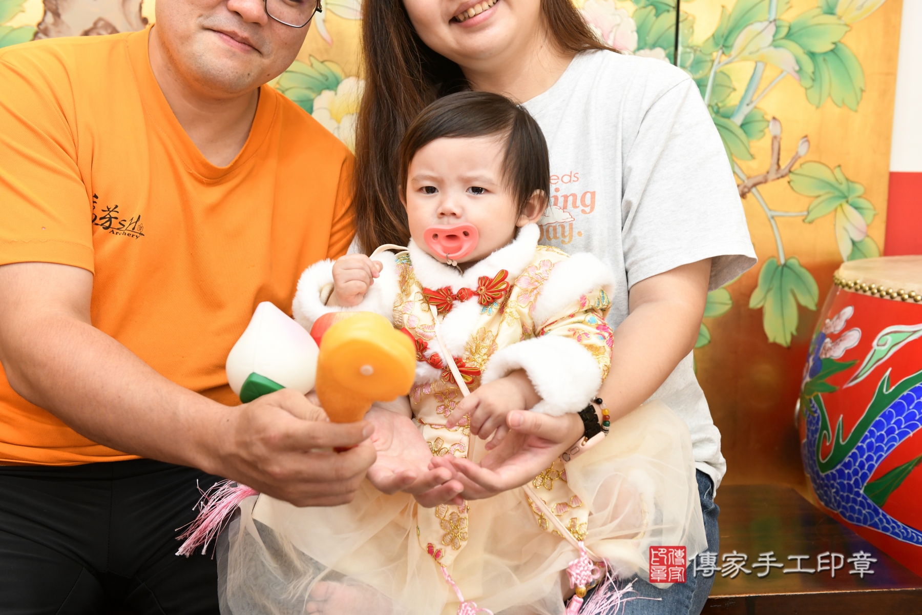 傳家手工印章台北店、剃頭、收涎、抓周
