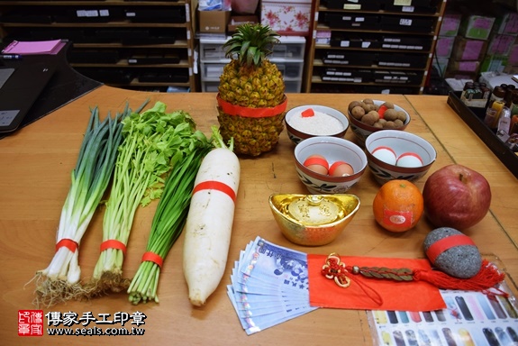 剃胎毛、滿月剃頭、嬰兒剃頭、嬰兒理髮、嬰兒剃髮、嬰兒剃胎毛、嬰兒滿月剃頭、寶寶剃頭、剃胎毛儀式、剃胎毛吉祥話、滿月剃頭儀式、滿月剃頭吉祥話、寶寶剃胎毛、寶寶滿月剃頭理髮、新北永和區剃胎毛、新北永和區滿月剃頭、新北永和區嬰兒剃頭剃胎毛、新北永和區嬰兒理髮、新北永和區嬰兒剃髮、林寶寶(新北永和區嬰兒寶寶滿月剃頭理髮、免費嬰兒剃胎毛儀式吉祥話)。中國風會場，爸媽寶貝免費穿「日中韓」古裝禮服。專業拍照、DVD光碟、證書。★購買「臍帶章、肚臍章、胎毛筆刷印章」贈送：剃頭、收涎、抓周，三選一。2016.07.23  照片2