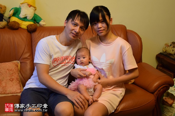 剃胎毛、滿月剃頭、嬰兒剃頭、嬰兒理髮、嬰兒剃髮、嬰兒剃胎毛、嬰兒滿月剃頭、寶寶剃頭、剃胎毛儀式、剃胎毛吉祥話、滿月剃頭儀式、滿月剃頭吉祥話、寶寶剃胎毛、寶寶滿月剃頭理髮、 新北市三峽地區剃胎毛、新北市三峽地區滿月剃頭、新北市三峽地區嬰兒剃頭剃胎毛、新北市三峽地區嬰兒理髮、新北市嬰兒剃髮、湯寶寶(新北三峽區到府嬰兒寶寶滿月剃頭理髮、免費到府嬰兒剃胎毛儀式吉祥話)。到府剃頭剃胎毛主持、專業拍照、DVD光碟、證書。★購買「臍帶章、肚臍章、胎毛筆刷印章」贈送：剃頭、收涎、抓周，三選一。2017.09.11照片2