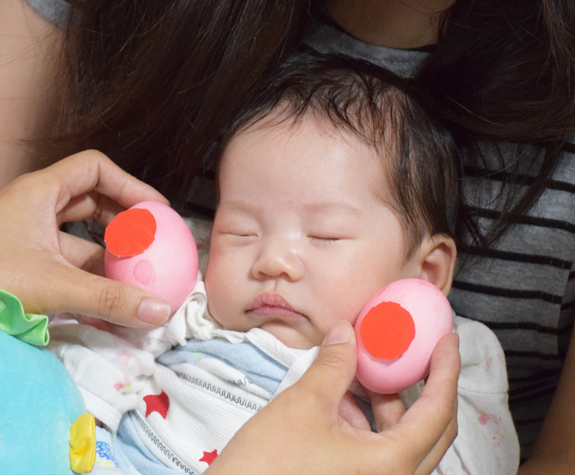 莊寶寶(高雄湖內到府嬰兒寶寶滿月剃頭理髮、免費到府嬰兒剃胎毛儀式吉祥話)。到府剃頭剃胎毛主持、專業拍照、DVD光碟、證書。★購買「臍帶章、肚臍章、胎毛筆刷印章」贈送：剃頭、收涎、抓周，三選一。2015.07.11 照片3