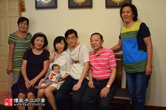 剃胎毛、滿月剃頭、嬰兒剃頭、嬰兒理髮、嬰兒剃髮、嬰兒剃胎毛、嬰兒滿月剃頭、寶寶剃頭、剃胎毛儀式、剃胎毛吉祥話、滿月剃頭儀式、滿月剃頭吉祥話、寶寶剃胎毛、寶寶滿月剃頭理髮、 新北中和區剃胎毛、新北中和區滿月剃頭、 新北中和區嬰兒剃頭剃胎毛、新北中和區嬰兒理髮、新北中和區嬰兒剃髮、陳寶寶(新北中和區到府嬰兒寶寶滿月剃頭理髮、免費到府嬰兒剃胎毛儀式吉祥話)。到府剃頭剃胎毛主持、專業拍照、DVD光碟、證書。★購買「臍帶章、肚臍章、胎毛筆刷印章」贈送：剃頭、收涎、抓周，三選一。2017.06.10  照片2