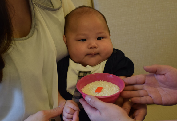 剃胎毛、滿月剃頭、嬰兒剃頭、嬰兒理髮、嬰兒剃髮、嬰兒剃胎毛、嬰兒滿月剃頭、寶寶剃頭、剃胎毛儀式、剃胎毛吉祥話、滿月剃頭儀式、滿月剃頭吉祥話、寶寶剃胎毛、寶寶滿月剃頭理髮、 新竹竹北區剃胎毛、新竹竹北區滿月剃頭、 新竹竹北區嬰兒剃頭剃胎毛、新竹竹北區嬰兒理髮、新竹竹北區嬰兒剃髮、張寶寶(新竹竹北區到府嬰兒寶寶滿月剃頭理髮、免費到府嬰兒剃胎毛儀式吉祥話)。到府剃頭剃胎毛主持、專業拍照、DVD光碟、證書。★購買「臍帶章、肚臍章、胎毛筆刷印章」贈送：剃頭、收涎、抓周，三選一。2016.04.09  照片6