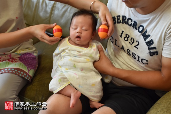 剃胎毛、滿月剃頭、嬰兒剃頭、嬰兒理髮、嬰兒剃髮、嬰兒剃胎毛、嬰兒滿月剃頭、寶寶剃頭、剃胎毛儀式、剃胎毛吉祥話、滿月剃頭儀式、滿月剃頭吉祥話、寶寶剃胎毛、寶寶滿月剃頭理髮、 新北市蘆洲地區剃胎毛、新北市蘆洲地區滿月剃頭、新北市蘆洲地區嬰兒剃頭剃胎毛、新北市蘆洲地區嬰兒理髮、新北市嬰兒剃髮、林寶寶(新北蘆洲區到府嬰兒寶寶滿月剃頭理髮、免費到府嬰兒剃胎毛儀式吉祥話)。到府剃頭剃胎毛主持、專業拍照、DVD光碟、證書。★購買「臍帶章、肚臍章、胎毛筆刷印章」贈送：剃頭、收涎、抓周，三選一。2017.09.23照片3