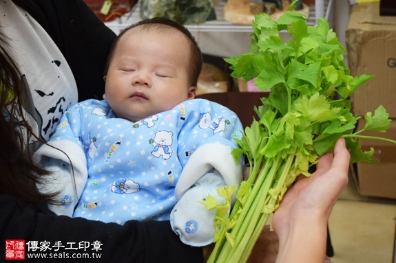 剃胎毛、滿月剃頭、嬰兒剃頭、嬰兒理髮、嬰兒剃髮、嬰兒剃胎毛、嬰兒滿月剃頭、寶寶剃頭、剃胎毛儀式、剃胎毛吉祥話、滿月剃頭儀式、滿月剃頭吉祥話、寶寶剃胎毛、寶寶滿月剃頭理髮、新北永和區剃胎毛、新北永和區滿月剃頭、新北永和區嬰兒剃頭剃胎毛、新北永和區嬰兒理髮、新北永和區嬰兒剃髮、林寶寶(新北永和區嬰兒寶寶滿月剃頭理髮、免費嬰兒剃胎毛儀式吉祥話)。中國風會場，爸媽寶貝免費穿「日中韓」古裝禮服。專業拍照、DVD光碟、證書。★購買「臍帶章、肚臍章、胎毛筆刷印章」贈送：剃頭、收涎、抓周，三選一。2016.11.29 照片11