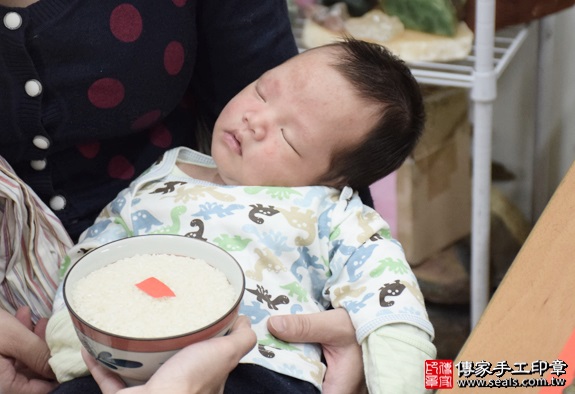 剃胎毛、滿月剃頭、嬰兒剃頭、嬰兒理髮、嬰兒剃髮、嬰兒剃胎毛、嬰兒滿月剃頭、寶寶剃頭、剃胎毛儀式、剃胎毛吉祥話、滿月剃頭儀式、滿月剃頭吉祥話、寶寶剃胎毛、寶寶滿月剃頭理髮、新北永和區剃胎毛、新北永和區滿月剃頭、新北永和區嬰兒剃頭剃胎毛、新北永和區嬰兒理髮、新北永和區嬰兒剃髮、王寶寶(新北永和區嬰兒寶寶滿月剃頭理髮、免費嬰兒剃胎毛儀式吉祥話)。中國風會場，爸媽寶貝免費穿「日中韓」古裝禮服。專業拍照、DVD光碟、證書。★購買「臍帶章、肚臍章、胎毛筆刷印章」贈送：剃頭、收涎、抓周，三選一。2016.03.31  照片6