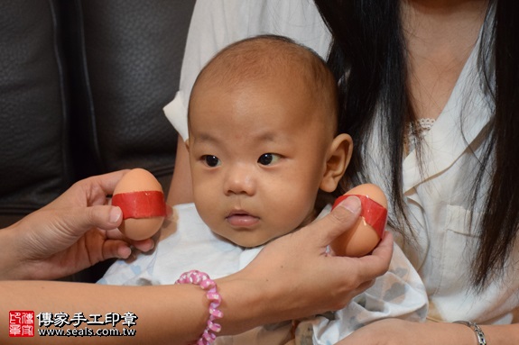 剃胎毛、滿月剃頭、嬰兒剃頭、嬰兒理髮、嬰兒剃髮、嬰兒剃胎毛、嬰兒滿月剃頭、寶寶剃頭、剃胎毛儀式、剃胎毛吉祥話、滿月剃頭儀式、滿月剃頭吉祥話、寶寶剃胎毛、寶寶滿月剃頭理髮、 桃園桃園區剃胎毛、桃園桃園區滿月剃頭、 桃園桃園區嬰兒剃頭剃胎毛、桃園桃園區嬰兒理髮、桃園桃園區嬰兒剃髮、戴寶寶(桃園桃園區到府嬰兒寶寶滿月剃頭理髮、免費到府嬰兒剃胎毛儀式吉祥話)。到府剃頭剃胎毛主持、專業拍照、DVD光碟、證書。★購買「臍帶章、肚臍章、胎毛筆刷印章」贈送：剃頭、收涎、抓周，三選一。2016.10.31  照片3