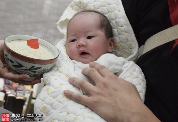 剃胎毛、滿月剃頭、嬰兒剃頭、嬰兒理髮、嬰兒剃髮、嬰兒剃胎毛、嬰兒滿月剃頭、寶寶剃頭、剃胎毛儀式、剃胎毛吉祥話、滿月剃頭儀式、滿月剃頭吉祥話、寶寶剃胎毛、寶寶滿月剃頭理髮、新北永和區剃胎毛、新北永和區滿月剃頭、新北永和區嬰兒剃頭剃胎毛、新北永和區嬰兒理髮、新北永和區嬰兒剃髮、陳寶寶(新北永和區嬰兒寶寶滿月剃頭理髮、免費嬰兒剃胎毛儀式吉祥話)。中國風會場，爸媽寶貝免費穿「日中韓」古裝禮服。專業拍照、DVD光碟、證書。★購買「臍帶章、肚臍章、胎毛筆刷印章」贈送：剃頭、收涎、抓周，三選一。2016.07.13  照片5