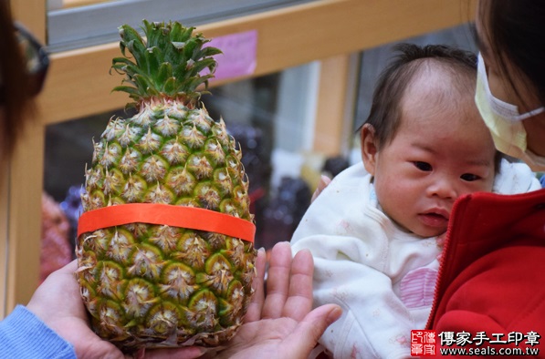 剃胎毛、滿月剃頭、嬰兒剃頭、嬰兒理髮、嬰兒剃髮、嬰兒剃胎毛、嬰兒滿月剃頭、寶寶剃頭、剃胎毛儀式、剃胎毛吉祥話、滿月剃頭儀式、滿月剃頭吉祥話、寶寶剃胎毛、寶寶滿月剃頭理髮、新北永和區剃胎毛、新北永和區滿月剃頭、新北永和區嬰兒剃頭剃胎毛、新北永和區嬰兒理髮、新北永和區嬰兒剃髮、蕭寶寶(新北永和區嬰兒寶寶滿月剃頭理髮、免費嬰兒剃胎毛儀式吉祥話)。中國風會場，爸媽寶貝免費穿「日中韓」古裝禮服。專業拍照、DVD光碟、證書。★購買「臍帶章、肚臍章、胎毛筆刷印章」贈送：剃頭、收涎、抓周，三選一。2016.02.17 照片13