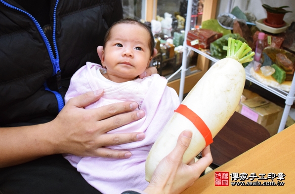 剃胎毛、滿月剃頭、嬰兒剃頭、嬰兒理髮、嬰兒剃髮、嬰兒剃胎毛、嬰兒滿月剃頭、寶寶剃頭、剃胎毛儀式、剃胎毛吉祥話、滿月剃頭儀式、滿月剃頭吉祥話、寶寶剃胎毛、寶寶滿月剃頭理髮、新北永和區剃胎毛、新北永和區滿月剃頭、新北永和區嬰兒剃頭剃胎毛、新北永和區嬰兒理髮、新北永和區嬰兒剃髮、廖寶寶(新北永和區嬰兒寶寶滿月剃頭理髮、免費嬰兒剃胎毛儀式吉祥話)。中國風會場，爸媽寶貝免費穿「日中韓」古裝禮服。專業拍照、DVD光碟、證書。★購買「臍帶章、肚臍章、胎毛筆刷印章」贈送：剃頭、收涎、抓周，三選一。2016.02.26 照片12