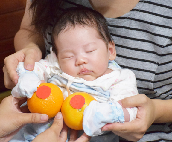 莊寶寶(高雄湖內到府嬰兒寶寶滿月剃頭理髮、免費到府嬰兒剃胎毛儀式吉祥話)。到府剃頭剃胎毛主持、專業拍照、DVD光碟、證書。★購買「臍帶章、肚臍章、胎毛筆刷印章」贈送：剃頭、收涎、抓周，三選一。2015.07.11 照片9