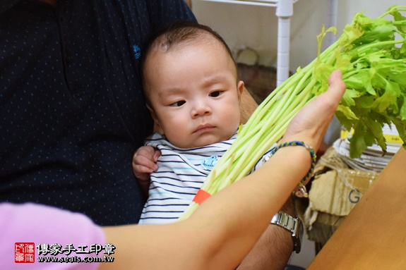剃胎毛、滿月剃頭、嬰兒剃頭、嬰兒理髮、嬰兒剃髮、嬰兒剃胎毛、嬰兒滿月剃頭、寶寶剃頭、剃胎毛儀式、剃胎毛吉祥話、滿月剃頭儀式、滿月剃頭吉祥話、寶寶剃胎毛、寶寶滿月剃頭理髮、新北永和區剃胎毛、新北永和區滿月剃頭、新北永和區嬰兒剃頭剃胎毛、新北永和區嬰兒理髮、新北永和區嬰兒剃髮、林寶寶(新北永和區嬰兒寶寶滿月剃頭理髮、免費嬰兒剃胎毛儀式吉祥話)。中國風會場，爸媽寶貝免費穿「日中韓」古裝禮服。專業拍照、DVD光碟、證書。★購買「臍帶章、肚臍章、胎毛筆刷印章」贈送：剃頭、收涎、抓周，三選一。2016.07.23  照片12