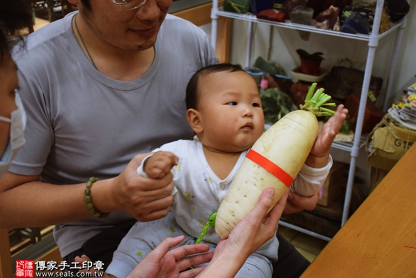 剃胎毛、滿月剃頭、嬰兒剃頭、嬰兒理髮、嬰兒剃髮、嬰兒剃胎毛、嬰兒滿月剃頭、寶寶剃頭、剃胎毛儀式、剃胎毛吉祥話、滿月剃頭儀式、滿月剃頭吉祥話、寶寶剃胎毛、寶寶滿月剃頭理髮、新北永和區剃胎毛、新北永和區滿月剃頭、新北永和區嬰兒剃頭剃胎毛、新北永和區嬰兒理髮、新北永和區嬰兒剃髮、林寶寶(新北永和區嬰兒寶寶滿月剃頭理髮、免費嬰兒剃胎毛儀式吉祥話)。中國風會場，爸媽寶貝免費穿「日中韓」古裝禮服。專業拍照、DVD光碟、證書。★購買「臍帶章、肚臍章、胎毛筆刷印章」贈送：剃頭、收涎、抓周，三選一。2016.04.30  照片13