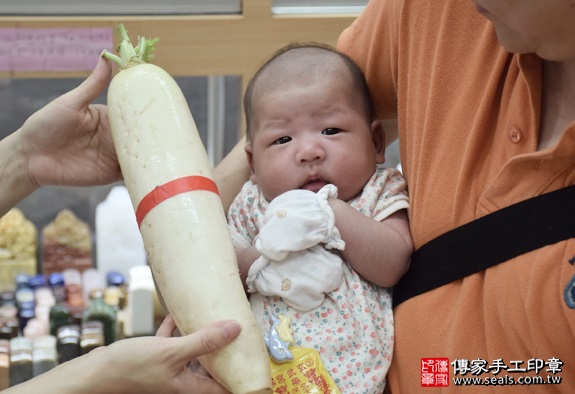剃胎毛、滿月剃頭、嬰兒剃頭、嬰兒理髮、嬰兒剃髮、嬰兒剃胎毛、嬰兒滿月剃頭、寶寶剃頭、剃胎毛儀式、剃胎毛吉祥話、滿月剃頭儀式、滿月剃頭吉祥話、寶寶剃胎毛、寶寶滿月剃頭理髮、新北永和區剃胎毛、新北永和區滿月剃頭、新北永和區嬰兒剃頭剃胎毛、新北永和區嬰兒理髮、新北永和區嬰兒剃髮、張寶寶(新北永和區嬰兒寶寶滿月剃頭理髮、免費嬰兒剃胎毛儀式吉祥話)。中國風會場，爸媽寶貝免費穿「日中韓」古裝禮服。專業拍照、DVD光碟、證書。★購買「臍帶章、肚臍章、胎毛筆刷印章」贈送：剃頭、收涎、抓周，三選一。2016.05.24  照片12
