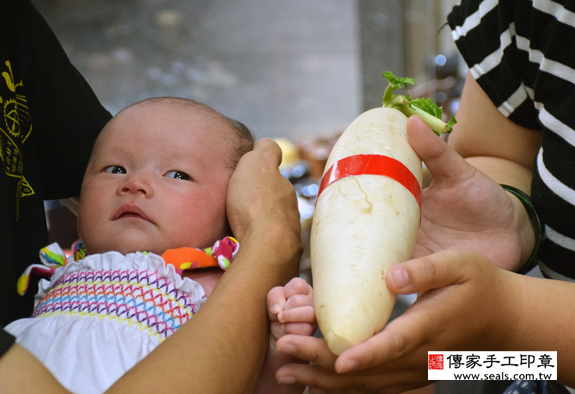 陳寶寶(台中北區嬰兒寶寶滿月剃頭理髮、免費嬰兒剃胎毛儀式吉祥話)。中國風會場，爸媽寶貝免費穿「日中韓」古裝禮服。專業拍照、DVD光碟、證書。★購買「臍帶章、肚臍章、胎毛筆刷印章」贈送：剃頭、收涎、抓周，三選一。 2015.09.04 照片10