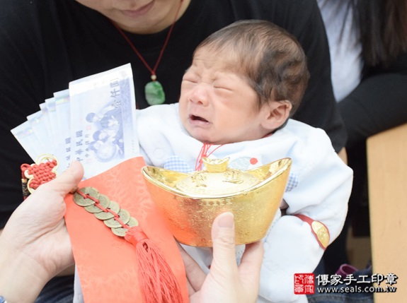 剃胎毛、滿月剃頭、嬰兒剃頭、嬰兒理髮、嬰兒剃髮、嬰兒剃胎毛、嬰兒滿月剃頭、寶寶剃頭、剃胎毛儀式、剃胎毛吉祥話、滿月剃頭儀式、滿月剃頭吉祥話、寶寶剃胎毛、寶寶滿月剃頭理髮、新北永和區剃胎毛、新北永和區滿月剃頭、新北永和區嬰兒剃頭剃胎毛、新北永和區嬰兒理髮、新北永和區嬰兒剃髮、陳寶寶(新北永和區嬰兒寶寶滿月剃頭理髮、免費嬰兒剃胎毛儀式吉祥話)。中國風會場，爸媽寶貝免費穿「日中韓」古裝禮服。專業拍照、DVD光碟、證書。★購買「臍帶章、肚臍章、胎毛筆刷印章」贈送：剃頭、收涎、抓周，三選一。2015.12.21 照片13