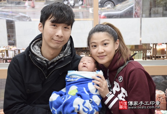 剃胎毛、滿月剃頭、嬰兒剃頭、嬰兒理髮、嬰兒剃髮、嬰兒剃胎毛、嬰兒滿月剃頭、寶寶剃頭、剃胎毛儀式、剃胎毛吉祥話、滿月剃頭儀式、滿月剃頭吉祥話、寶寶剃胎毛、寶寶滿月剃頭理髮、新北永和區剃胎毛、新北永和區滿月剃頭、新北永和區嬰兒剃頭剃胎毛、新北永和區嬰兒理髮、新北永和區嬰兒剃髮、張寶寶們(新北永和區嬰兒寶寶滿月剃頭理髮、免費嬰兒剃胎毛儀式吉祥話)。中國風會場，爸媽寶貝免費穿「日中韓」古裝禮服。專業拍照、DVD光碟、證書。★購買「臍帶章、肚臍章、胎毛筆刷印章」贈送：剃頭、收涎、抓周，三選一。2016.03.24  照片2