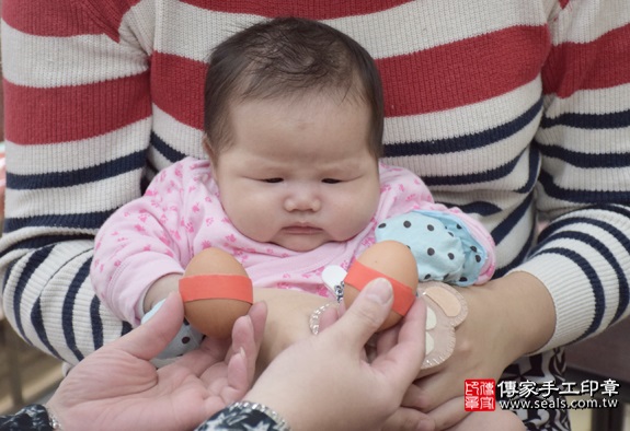 剃胎毛、滿月剃頭、嬰兒剃頭、嬰兒理髮、嬰兒剃髮、嬰兒剃胎毛、嬰兒滿月剃頭、寶寶剃頭、剃胎毛儀式、剃胎毛吉祥話、滿月剃頭儀式、滿月剃頭吉祥話、寶寶剃胎毛、寶寶滿月剃頭理髮、新北永和區剃胎毛、新北永和區滿月剃頭、新北永和區嬰兒剃頭剃胎毛、新北永和區嬰兒理髮、新北永和區嬰兒剃髮、廖寶寶(新北永和區嬰兒寶寶滿月剃頭理髮、免費嬰兒剃胎毛儀式吉祥話)。中國風會場，爸媽寶貝免費穿「日中韓」古裝禮服。專業拍照、DVD光碟、證書。★購買「臍帶章、肚臍章、胎毛筆刷印章」贈送：剃頭、收涎、抓周，三選一。2016.03.06 照片3