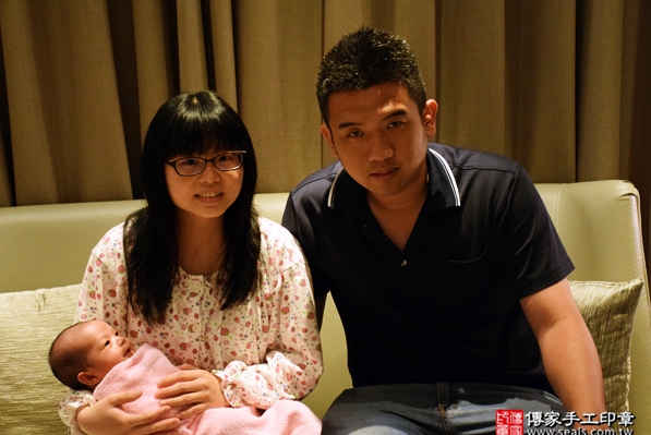 剃胎毛、滿月剃頭、嬰兒剃頭、嬰兒理髮、嬰兒剃髮、嬰兒剃胎毛、嬰兒滿月剃頭、寶寶剃頭、剃胎毛儀式、剃胎毛吉祥話、滿月剃頭儀式、滿月剃頭吉祥話、寶寶剃胎毛、寶寶滿月剃頭理髮、 台中北區剃胎毛、台中北區滿月剃頭、 台中北區嬰兒剃頭剃胎毛、台中北區嬰兒理髮、台中北區嬰兒剃髮、寶寶(台中北區到府嬰兒寶寶滿月剃頭理髮、免費到府嬰兒剃胎毛儀式吉祥話)。到府剃頭剃胎毛主持、專業拍照、DVD光碟、證書。★購買「臍帶章、肚臍章、胎毛筆刷印章」贈送：剃頭、收涎、抓周，三選一。2016.04.26  照片2