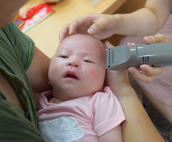 詹寶寶(台中北區嬰兒寶寶滿月剃頭理髮、免費嬰兒剃胎毛儀式吉祥話)。中國風會場，爸媽寶貝免費穿「日中韓」古裝禮服。專業拍照、DVD光碟、證書。★購買「臍帶章、肚臍章、胎毛筆刷印章」贈送：剃頭、收涎、抓周，三選一。 2015.06.14 照片17