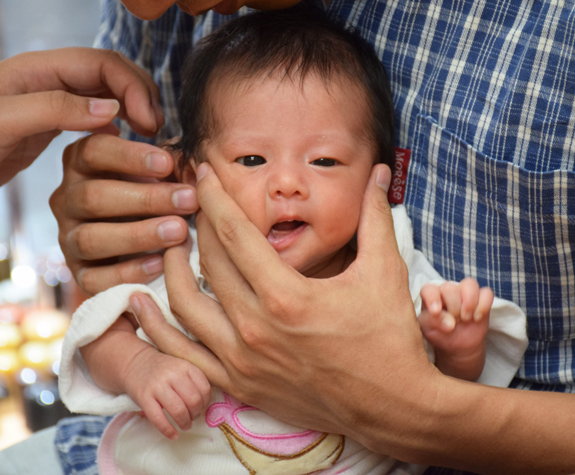 王寶寶(台中北區嬰兒寶寶滿月剃頭理髮、免費嬰兒剃胎毛儀式吉祥話)。中國風會場，爸媽寶貝免費穿「日中韓」古裝禮服。專業拍照、DVD光碟、證書。★購買「臍帶章、肚臍章、胎毛筆刷印章」贈送：剃頭、收涎、抓周，三選一。 2015.08.02 照片15