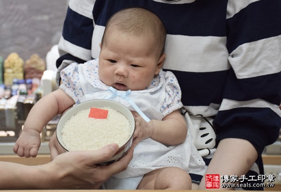 剃胎毛、滿月剃頭、嬰兒剃頭、嬰兒理髮、嬰兒剃髮、嬰兒剃胎毛、嬰兒滿月剃頭、寶寶剃頭、剃胎毛儀式、剃胎毛吉祥話、滿月剃頭儀式、滿月剃頭吉祥話、寶寶剃胎毛、寶寶滿月剃頭理髮、新北永和區剃胎毛、新北永和區滿月剃頭、新北永和區嬰兒剃頭剃胎毛、新北永和區嬰兒理髮、新北永和區嬰兒剃髮、康寶寶(新北永和區嬰兒寶寶滿月剃頭理髮、免費嬰兒剃胎毛儀式吉祥話)。中國風會場，爸媽寶貝免費穿「日中韓」古裝禮服。專業拍照、DVD光碟、證書。★購買「臍帶章、肚臍章、胎毛筆刷印章」贈送：剃頭、收涎、抓周，三選一。2016.05.15  照片5