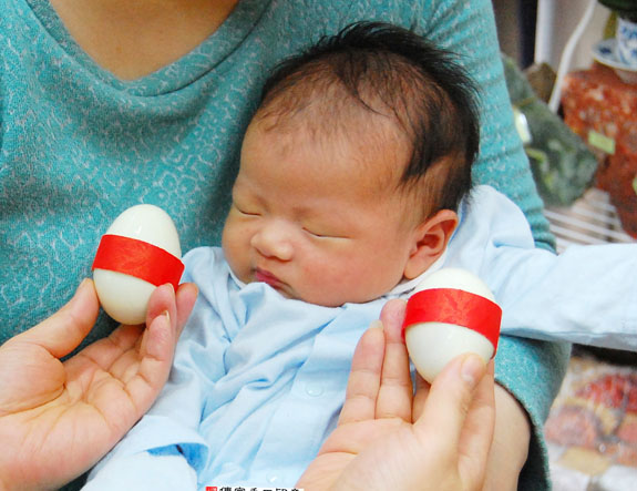 蔡寶寶(新北永和區嬰兒寶寶滿月剃頭理髮、免費嬰兒剃胎毛儀式吉祥話)。中國風會場，爸媽寶貝免費穿「日中韓」古裝禮服。專業拍照、DVD光碟、證書。★購買「臍帶章、肚臍章、胎毛筆刷印章」贈送：剃頭、收涎、抓周，三選一。 2015.03.08 照片4