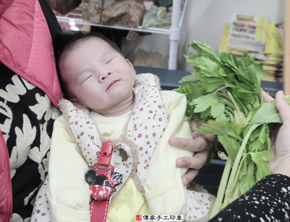廖寶寶(新北永和區嬰兒寶寶滿月剃頭理髮、免費嬰兒剃胎毛儀式吉祥話)。中國風會場，爸媽寶貝免費穿「日中韓」古裝禮服。專業拍照、DVD光碟、證書。★購買「臍帶章、肚臍章、胎毛筆刷印章」贈送：剃頭、收涎、抓周，三選一。 2015.11.27 照片11
