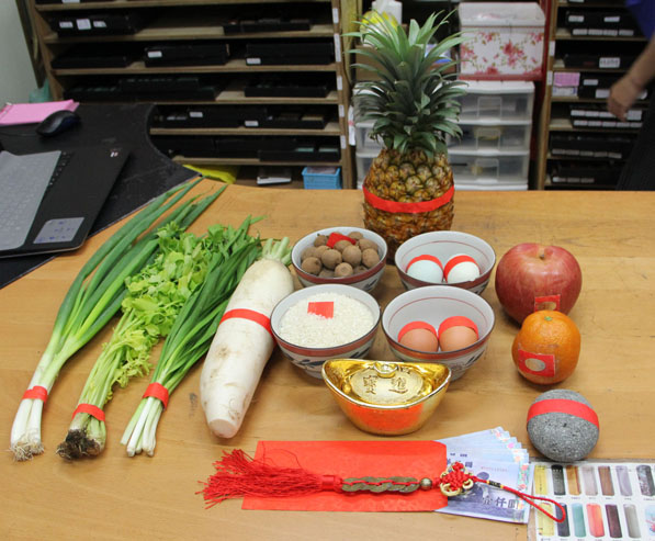 剃胎毛、滿月剃頭、嬰兒剃頭、嬰兒理髮、嬰兒剃髮、嬰兒剃胎毛、嬰兒滿月剃頭、寶寶剃頭、剃胎毛儀式、剃胎毛吉祥話、滿月剃頭儀式、滿月剃頭吉祥話、寶寶剃胎毛、寶寶滿月剃頭理髮、新北永和區剃胎毛、新北永和區滿月剃頭、新北永和區嬰兒剃頭剃胎毛、新北永和區嬰兒理髮、新北永和區嬰兒剃髮、陳寶寶(新北永和區嬰兒寶寶滿月剃頭理髮、免費嬰兒剃胎毛儀式吉祥話)。中國風會場，爸媽寶貝免費穿「日中韓」古裝禮服。專業拍照、DVD光碟、證書。★購買「臍帶章、肚臍章、胎毛筆刷印章」贈送：剃頭、收涎、抓周，三選一。2016.04.05  照片1