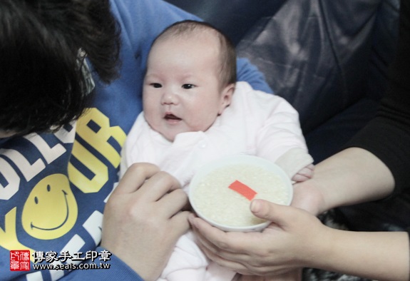 剃胎毛、滿月剃頭、嬰兒剃頭、嬰兒理髮、嬰兒剃髮、嬰兒剃胎毛、嬰兒滿月剃頭、寶寶剃頭、剃胎毛儀式、剃胎毛吉祥話、滿月剃頭儀式、滿月剃頭吉祥話、寶寶剃胎毛、寶寶滿月剃頭理髮、 新北中和區剃胎毛、新北中和區滿月剃頭、 新北中和區嬰兒剃頭剃胎毛、新北中和區嬰兒理髮、新北中和區嬰兒剃髮、鄭寶寶(新北中和區到府嬰兒寶寶滿月剃頭理髮、免費到府嬰兒剃胎毛儀式吉祥話)。到府剃頭剃胎毛主持、專業拍照、DVD光碟、證書。★購買「臍帶章、肚臍章、胎毛筆刷印章」贈送：剃頭、收涎、抓周，三選一。2016.01.31 照片5