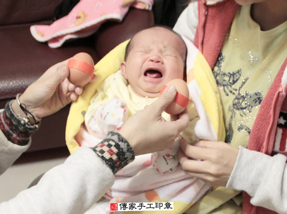 林寶寶(新北板橋區到府嬰兒寶寶滿月剃頭理髮、免費到府嬰兒剃胎毛儀式吉祥話)。到府剃頭剃胎毛主持、專業拍照、DVD光碟、證書。★購買「臍帶章、肚臍章、胎毛筆刷印章」贈送：剃頭、收涎、抓周，三選一。2015.12.04 照片3