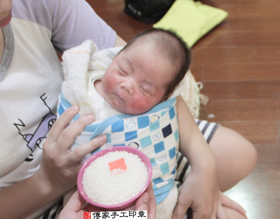 莊寶寶(桃園大園區到府嬰兒寶寶滿月剃頭理髮、免費到府嬰兒剃胎毛儀式吉祥話)。到府剃頭剃胎毛主持、專業拍照、DVD光碟、證書。★購買「臍帶章、肚臍章、胎毛筆刷印章」贈送：剃頭、收涎、抓周，三選一。2015.11.12 照片5