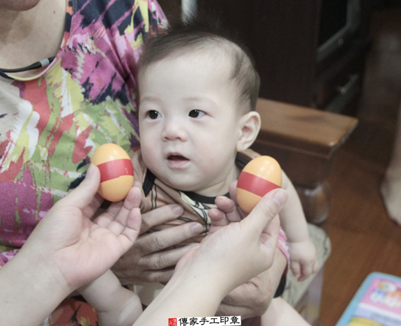 游寶寶(台北大安區到府嬰兒寶寶滿月剃頭理髮、免費到府嬰兒剃胎毛儀式吉祥話)。到府剃頭剃胎毛主持、專業拍照、DVD光碟、證書。★購買「臍帶章、肚臍章、胎毛筆刷印章」贈送：剃頭、收涎、抓周，三選一。2015.11.14 照片3