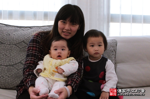 剃胎毛、滿月剃頭、嬰兒剃頭、嬰兒理髮、嬰兒剃髮、嬰兒剃胎毛、嬰兒滿月剃頭、寶寶剃頭、剃胎毛儀式、剃胎毛吉祥話、滿月剃頭儀式、滿月剃頭吉祥話、寶寶剃胎毛、寶寶滿月剃頭理髮、 新北林口區剃胎毛、新北林口區滿月剃頭、 新北林口區嬰兒剃頭剃胎毛、新北林口區嬰兒理髮、新北林口區嬰兒剃髮、王寶寶(新北林口區到府嬰兒寶寶滿月剃頭理髮、免費到府嬰兒剃胎毛儀式吉祥話)。到府剃頭剃胎毛主持、專業拍照、DVD光碟、證書。★購買「臍帶章、肚臍章、胎毛筆刷印章」贈送：剃頭、收涎、抓周，三選一。2016.03.01 照片2