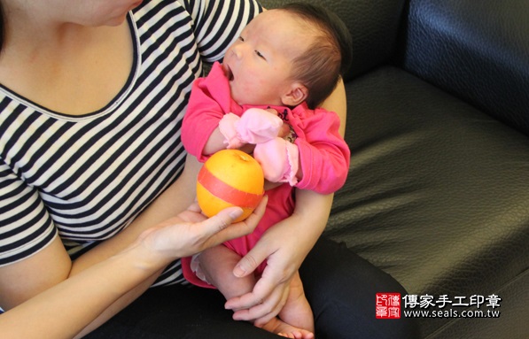 陳寶寶(新北三重區到府嬰兒寶寶滿月剃頭理髮、免費到府嬰兒剃胎毛儀式吉祥話)。到府剃頭剃胎毛主持、專業拍照、DVD光碟、證書。★購買「臍帶章、肚臍章、胎毛筆刷印章」贈送：剃頭、收涎、抓周，三選一。2016.08.01照片10