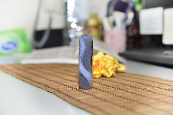 全手工噴砂印章:原色灰瑪瑙開運印章實際成品、印章作品分享、原色灰瑪瑙印章材質介紹。(銀行印鑑,一圓一方),傳家印章台北店。照片3 全手工噴砂印章:原色灰瑪瑙開運印章實際成品、印章作品分享、原色灰瑪瑙印章材質介紹。(銀行印鑑,一圓一方),傳家印章台北店。照片3